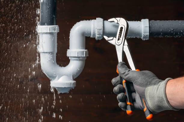 Professional Leak Detection technician working in Harrah, WA